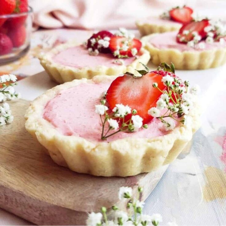 Strawberry tartlet desserts