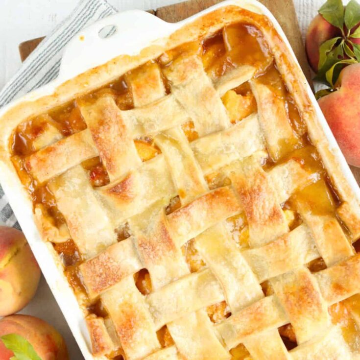 Peach cobbler dessert