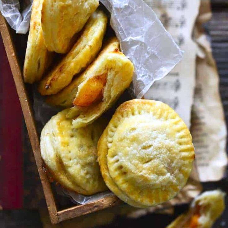 Peach hand pie