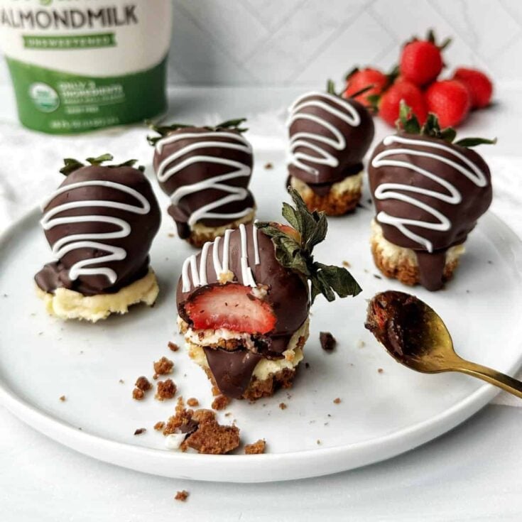 Mini Valentines cheesecake