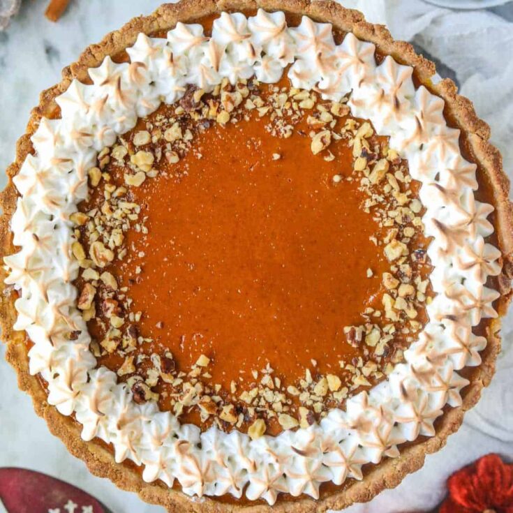 Pumpkin tart with meringue