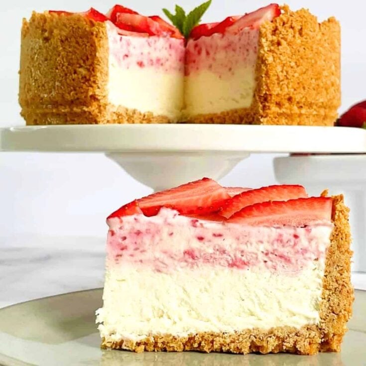 Strawberry ice cream cheesecake