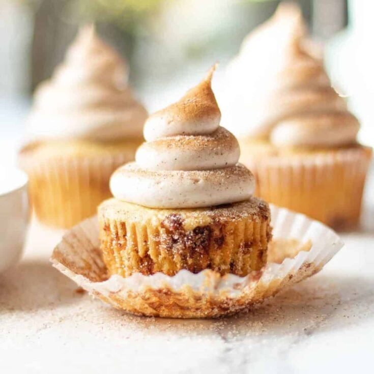 Cinnamon Thanksgiving cupcakes
