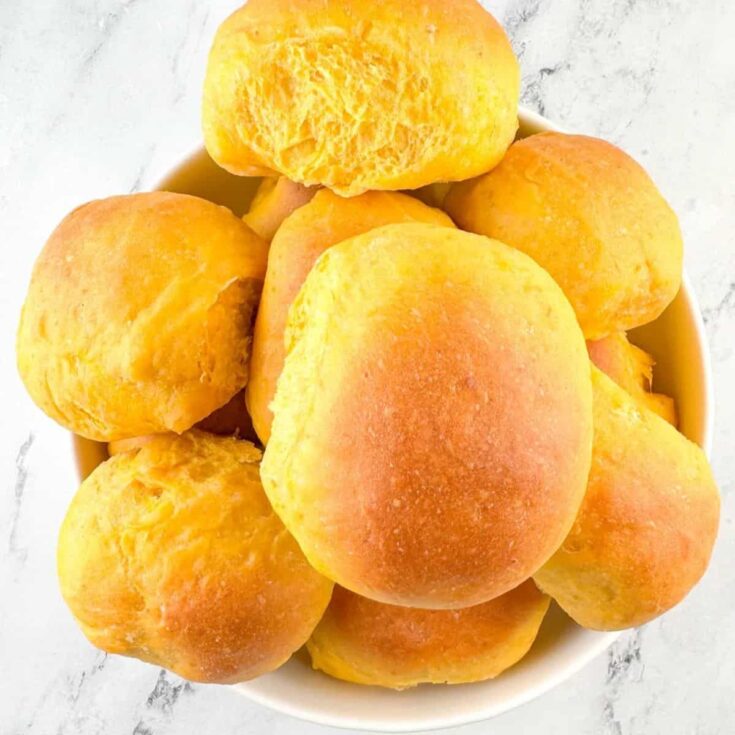 Pumpkin dinner rolls