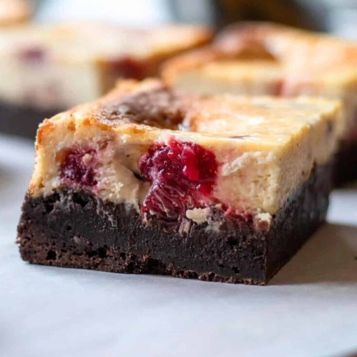 Cranberry Thanksgiving cheesecake bar