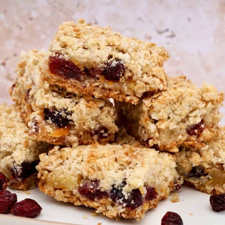 Cranberry and apple crumble bars dessert