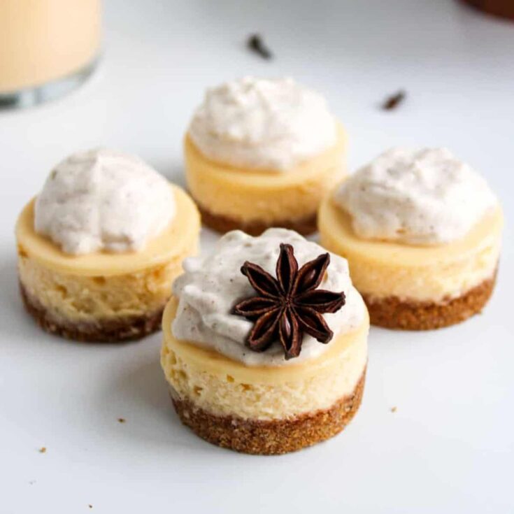 Rompope mini Christmas cheesecakes