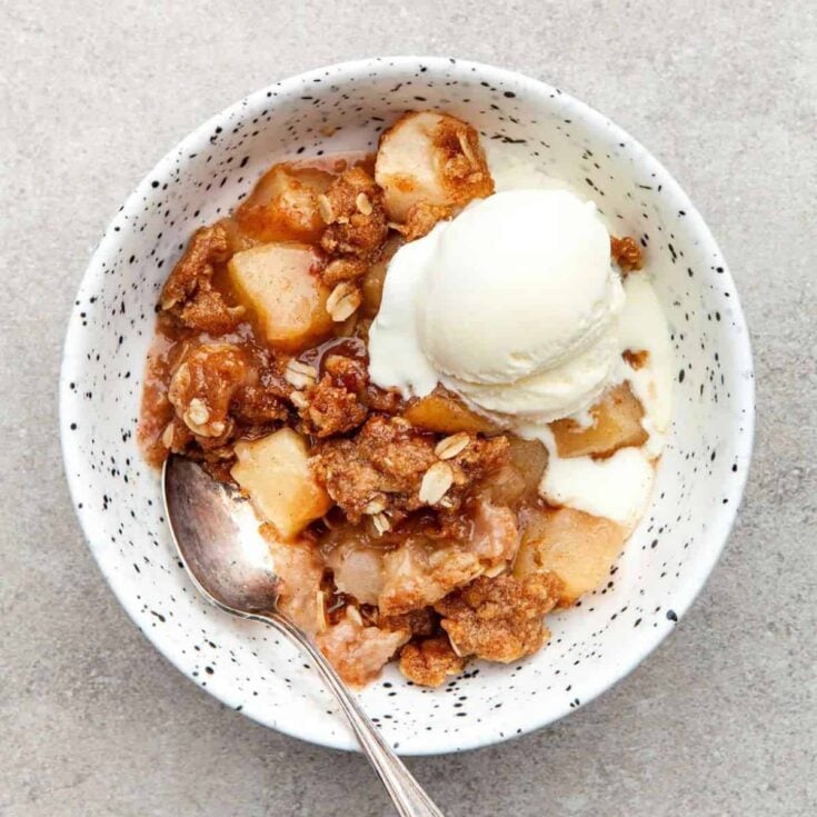 Dutch oven apple crisp dessert