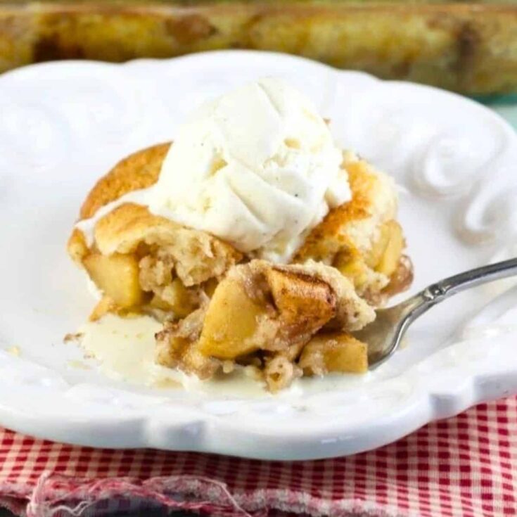 A plate of apple cobbler