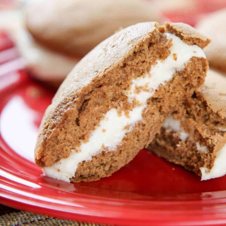 Gingerbread whoopie pies