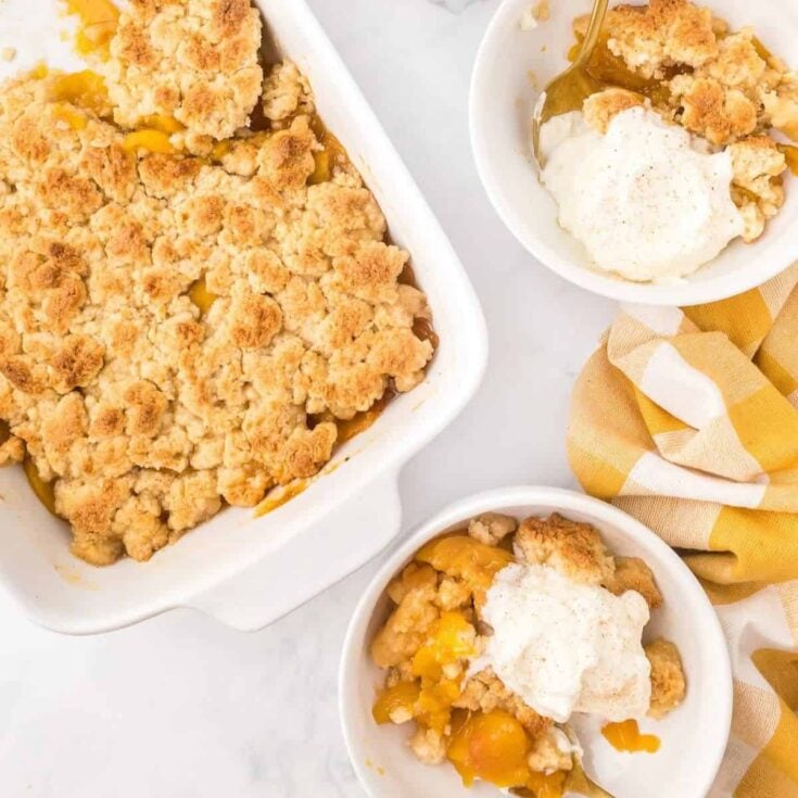 Peaches and cream cobbler
