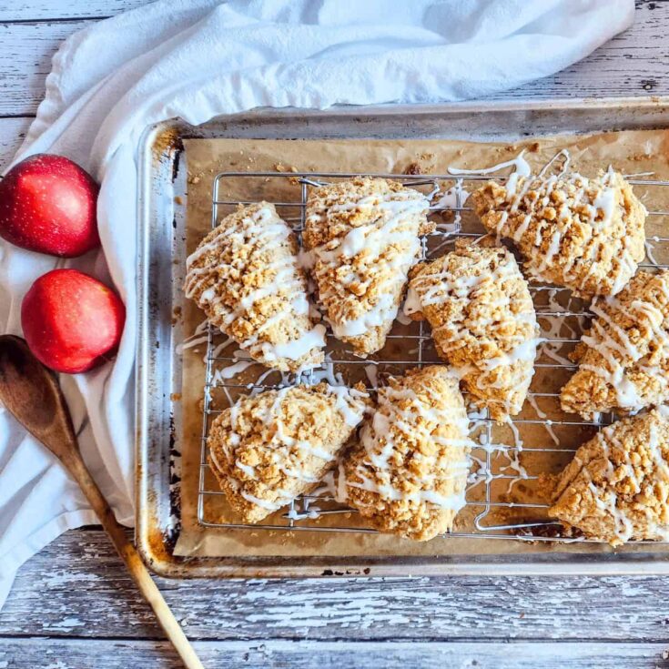 Easy apple crumble scones