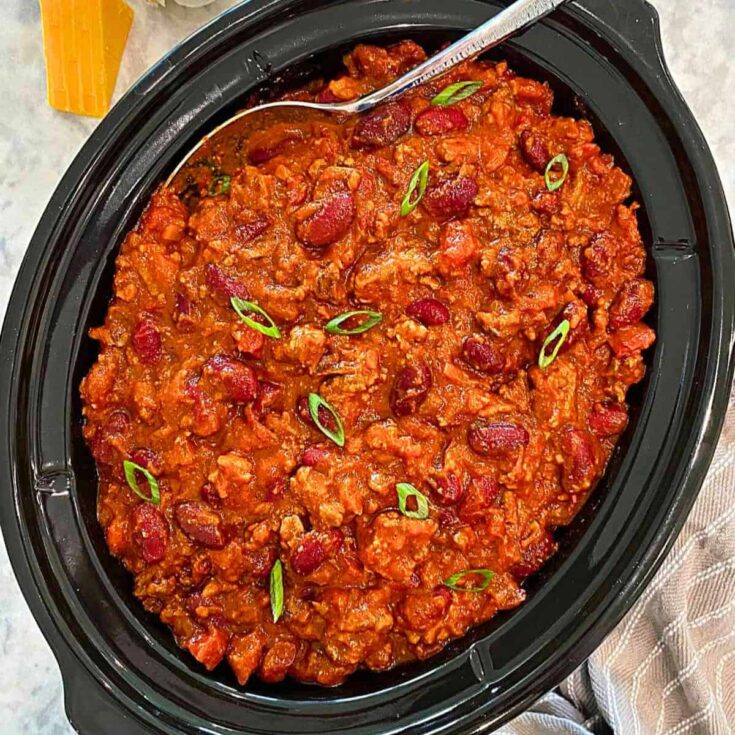 Slow cooker beef chili