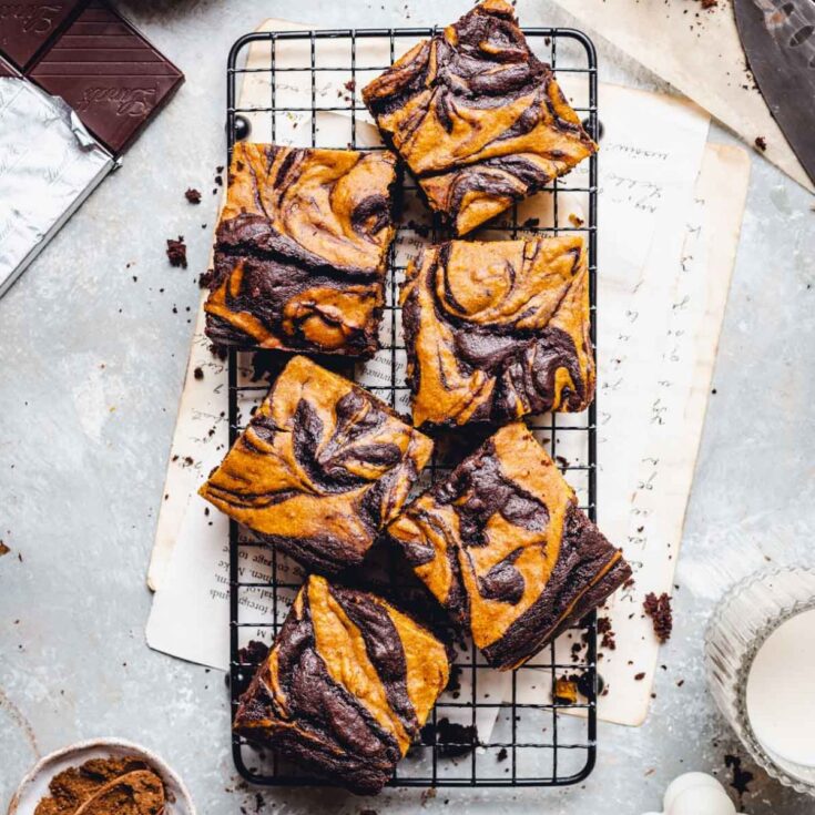 Vegan chocolate swirl pumpkin brownies