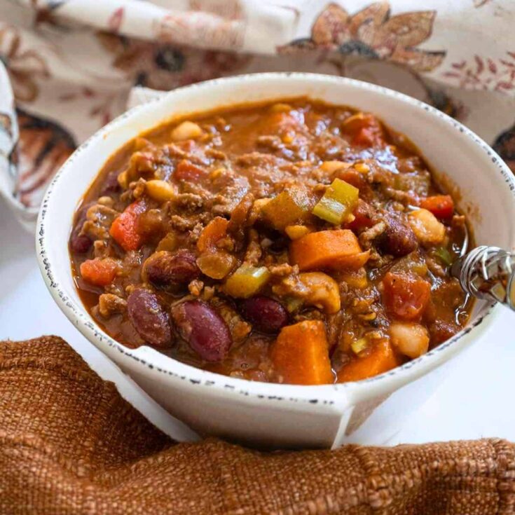 White bean pumpkin beef chili