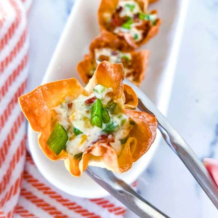 Jalapeno popper wonton cups