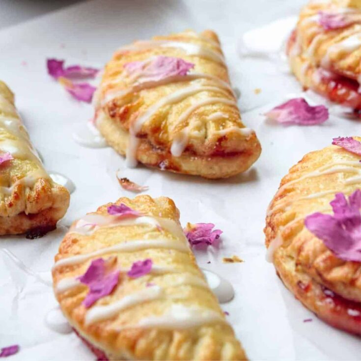Strawberry mini pies