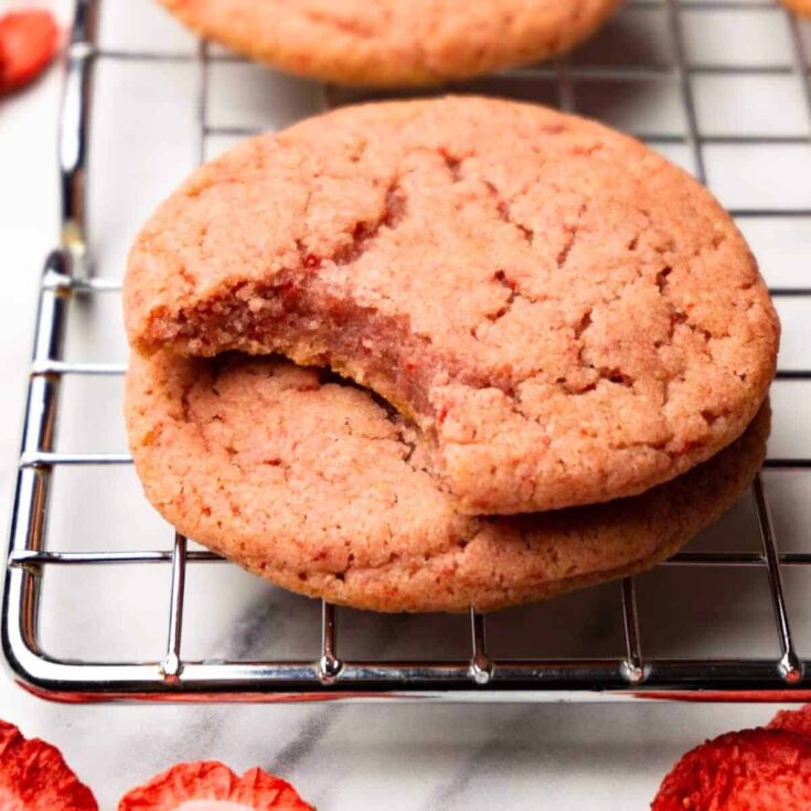 Strawberry pink cookies