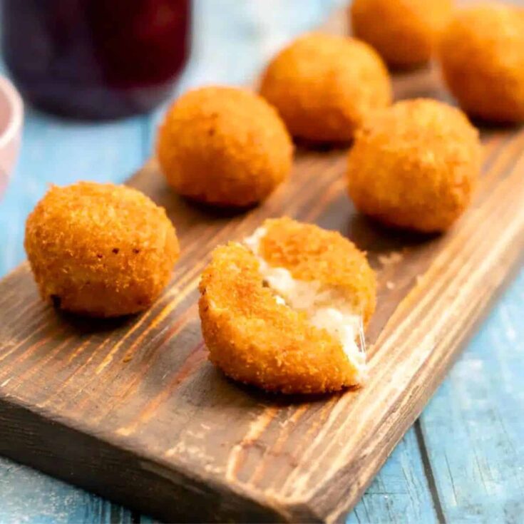 Fried mini cheese balls