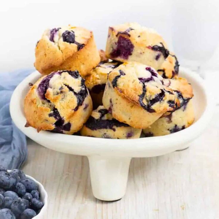 Blueberry muffins with cream cheese
